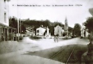 Saint Clair de la Tour, Place de l'église 1910