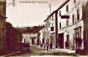 La Tour du Pin, rue e la Gare 1910