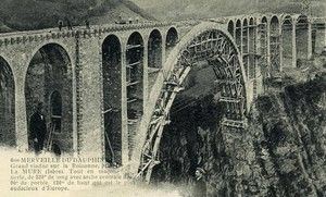 Pont de la ROIZONNE, construction avec prisonniers Allemands sur le pont 1920