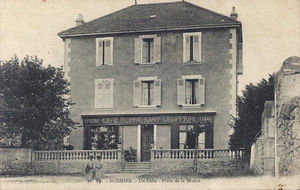 SAINT-ISMIER : Place de la Mairie, Café-Restaurant 1900