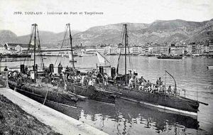 Intérieur du Port et Torpilleurs  1910
