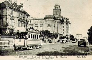 Tramway devant la Chambre de Commerce et la Sous Préfecture  1930