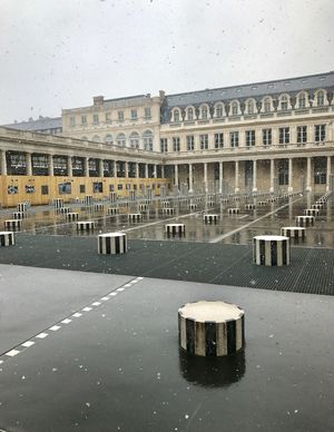 Colonnes de Buren au Palais Royal 2018