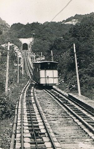 SAINT HILAIRE du TOUVET, le funiculaire au tunnel 1950