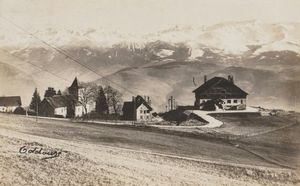 St Hilaire du Touvet, l'église, la gare, le Chalet, les Alpes 1935