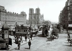 Les tramways et les omnibus dominent le trafic parisien 1900