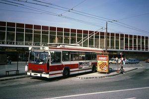 Trolleybus Berliet ER100 devant la Gare de Grenoble 1984