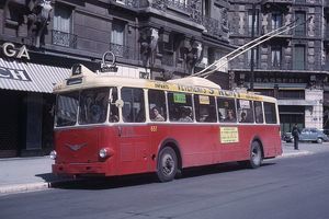 Trolleybus Vetra VBF N°637, rue Félix Poulat  @jhm0284 1965