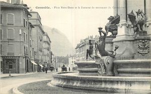 Griffons de la Fontaine du monument du Centenaire 1900