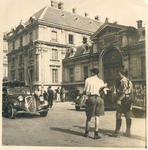 La place Victor Hugo, Grenoble libérée ! 1944