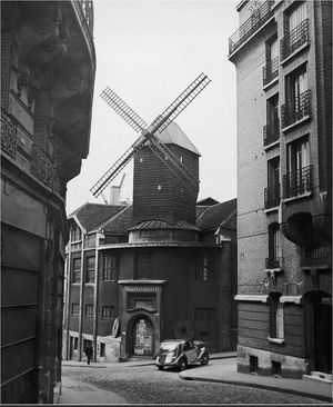 Entre la rue Lepic et la rue Girardon : le Moulin de la Galette 1935