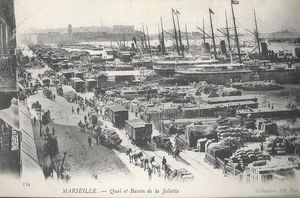 Bateaux et effervescence sur Quai de la Joliette 1900