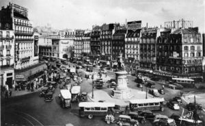 Véhicules place de Clichy dans les années 30 1930