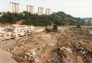 Démolition de l'usine Rodiaceta à Vaise 1986
