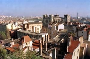 Cathédrale saint jean et les toits de Lyon 2000