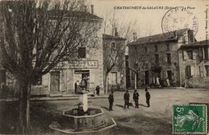 Châteauneuf de Galaure, la Place 1908